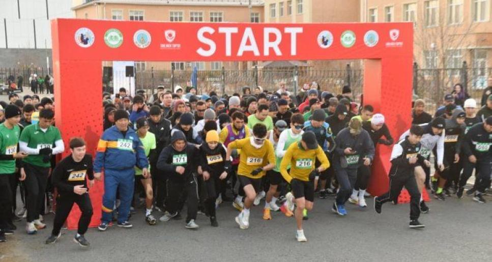 Атырауда әкелер мен ұлдар арасында тұңғыш рет жүгіру марафоны өтті