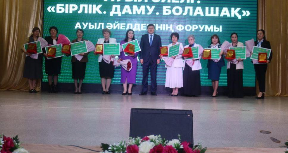 Индер ауданында «Ауыл әйелі: «Бірлік. Даму. Болашақ» тақырыбында аймақтық форумы өтті