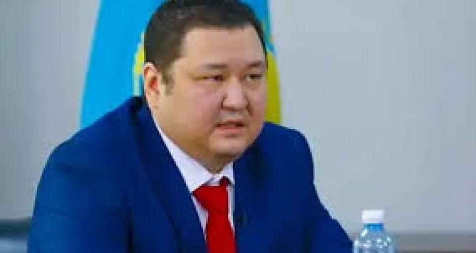 «Бұл ойын емес, қасақана пиғыл» – Марат Шибұтов жаңа Конституция туралы шектен шыққан фейктер жөнінде пікір білдірді