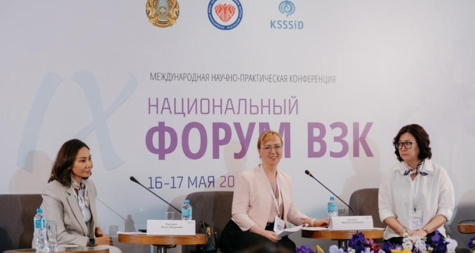 ІШЕКТІҢ ҚАБЫНУЫН ЕМДЕУ: ЖЕТЕКШІ САРАПШЫЛАР ЕҢ ҮЗДІК ПРАКТИКАЛАРМЕН БӨЛІСТІ