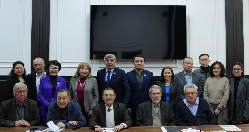 Сарапшылар қауымдастығы Қазақстанның жаңа Конституциясының жобасын қолдады