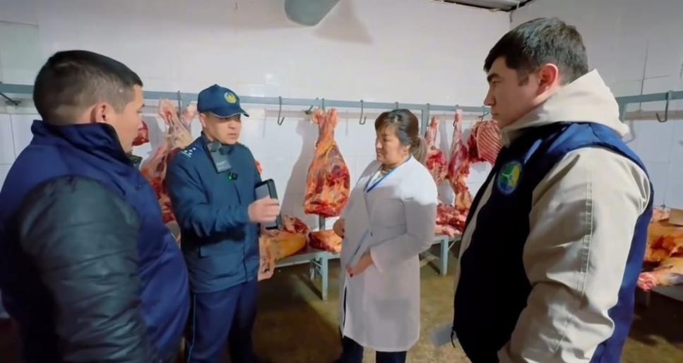 Атырауда мал базарлары мен ет өнімін сататын нүктелер тексерілуде